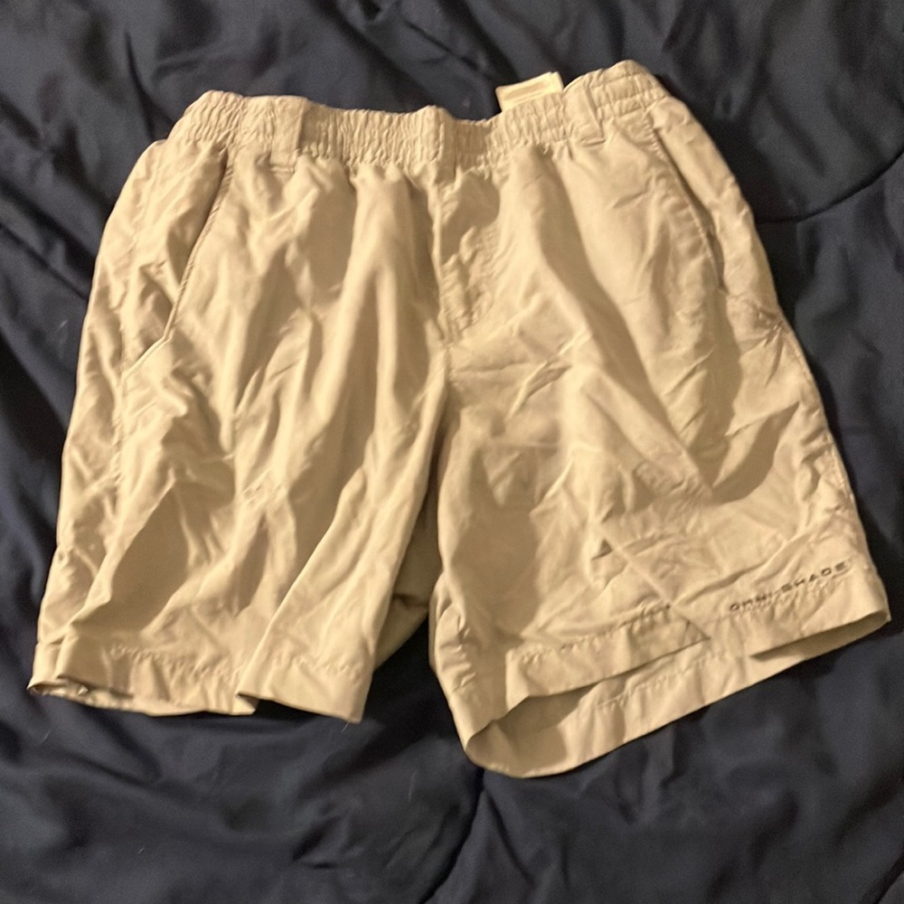 Columbia Omni shade shorts 5.5 inseam size small